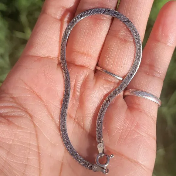 Lovely vintage 925 sterling silver ITALY etched lines herringbone 3 mm bracelet - Picture 10 of 16